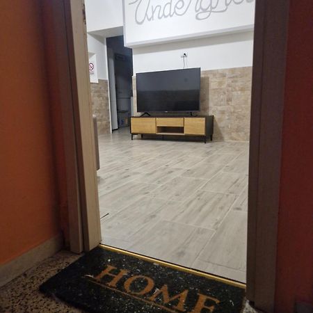 Underground Home Vicino Metropolitana Comasina Cormano Ngoại thất bức ảnh