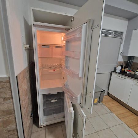 Underground Home Vicino Metropolitana Comasina Cormano Ngoại thất bức ảnh