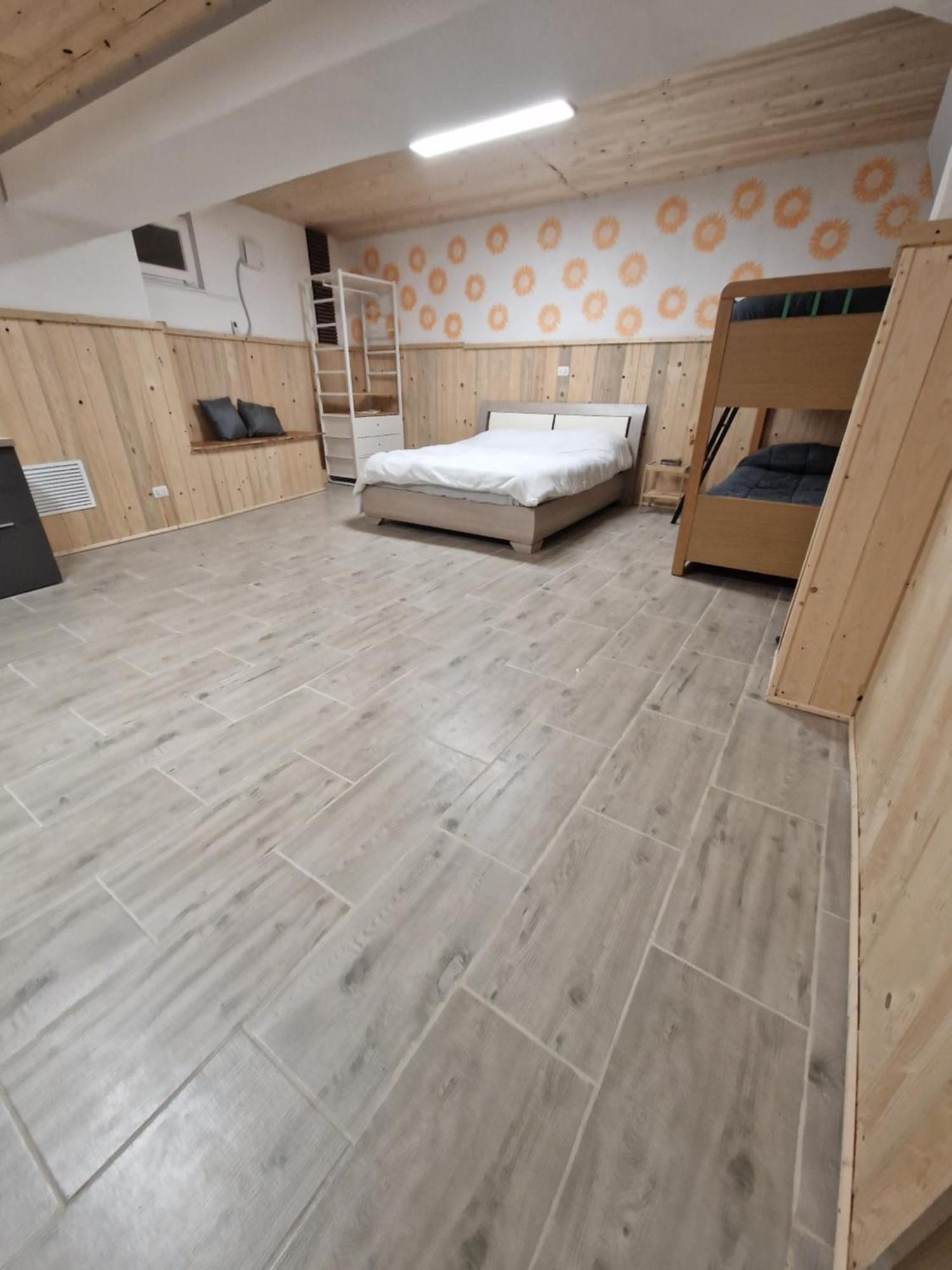 Underground Home Vicino Metropolitana Comasina Cormano Ngoại thất bức ảnh
