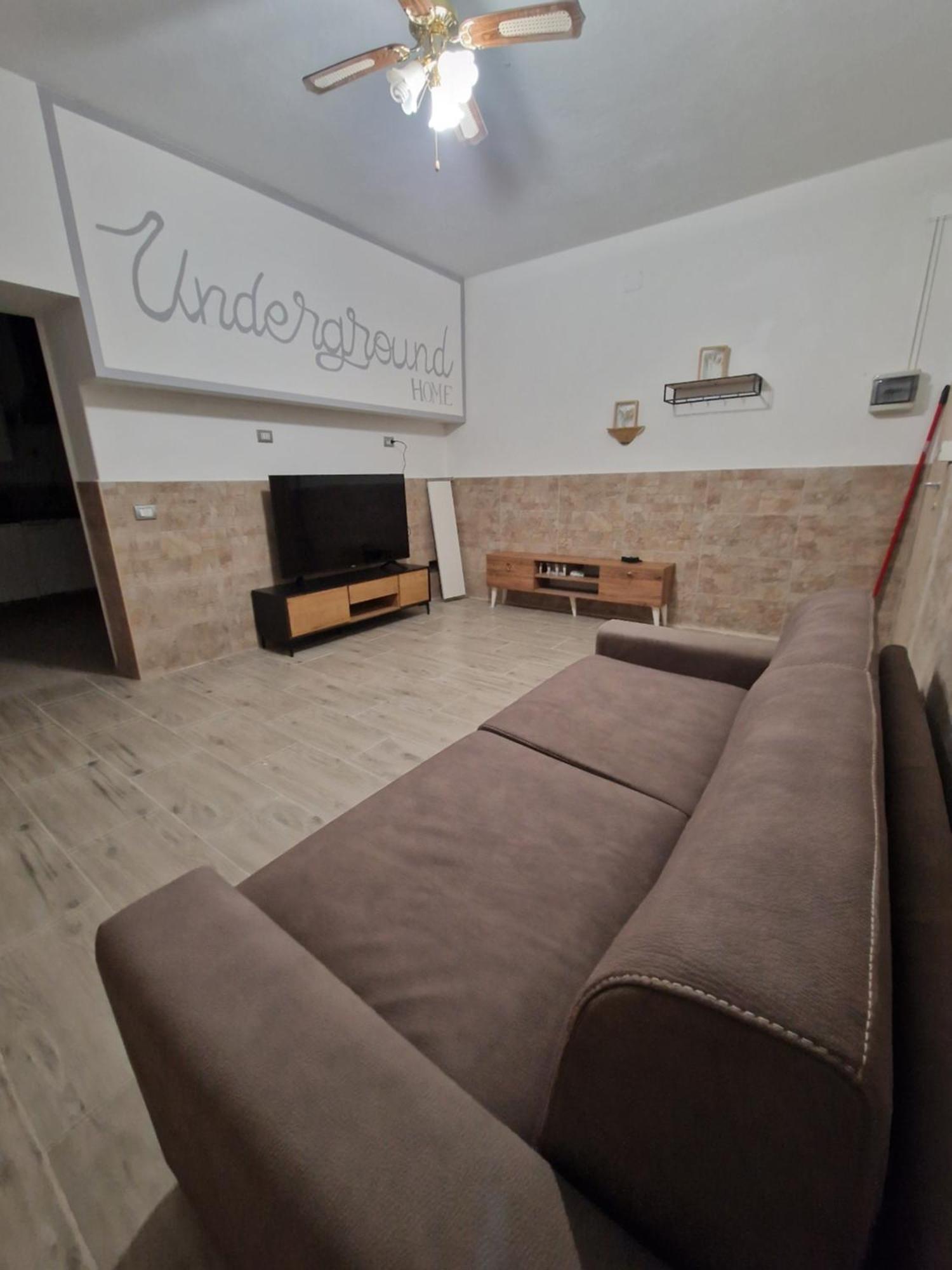 Underground Home Vicino Metropolitana Comasina Cormano Ngoại thất bức ảnh