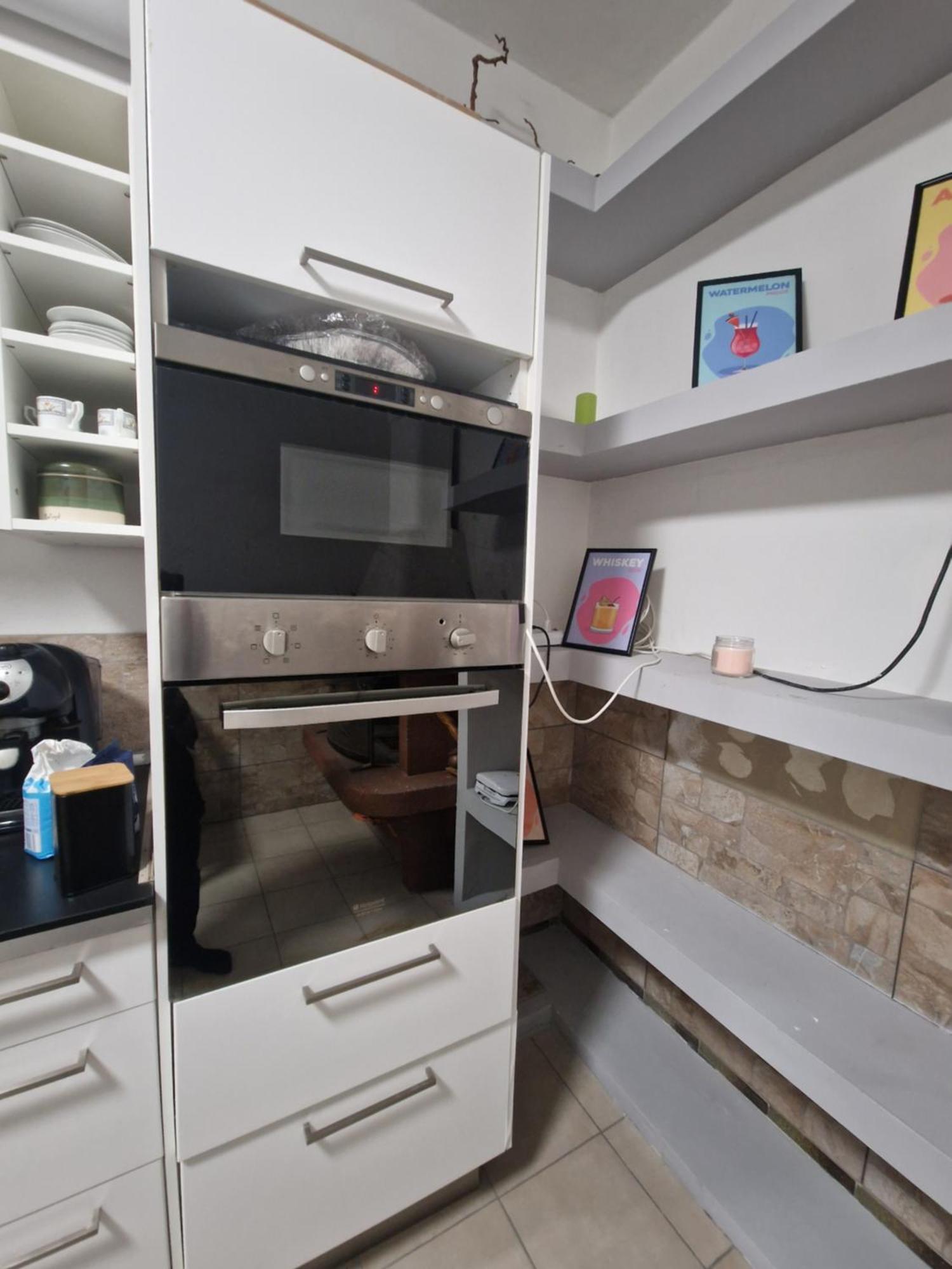 Underground Home Vicino Metropolitana Comasina Cormano Ngoại thất bức ảnh