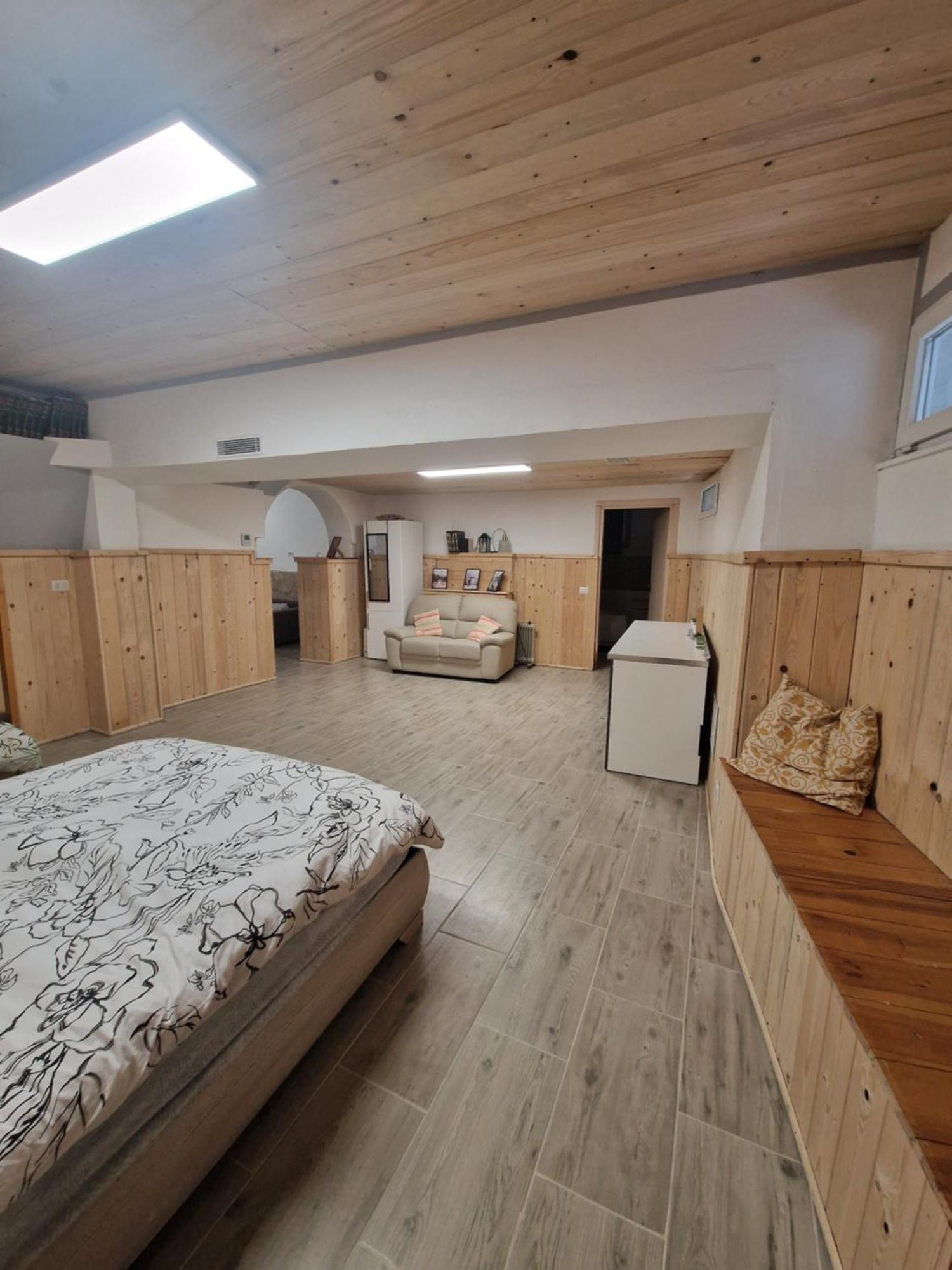 Underground Home Vicino Metropolitana Comasina Cormano Ngoại thất bức ảnh