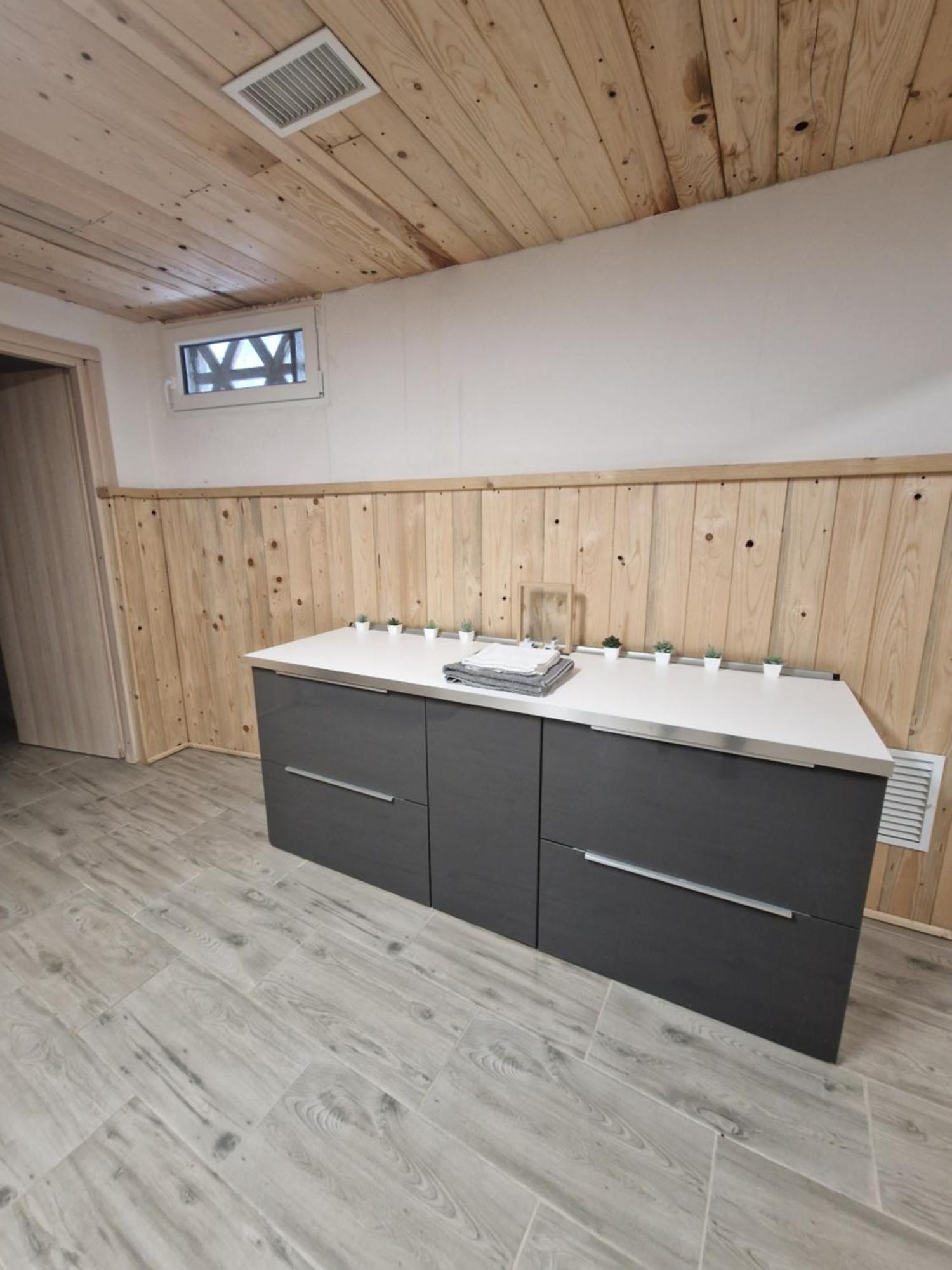 Underground Home Vicino Metropolitana Comasina Cormano Ngoại thất bức ảnh